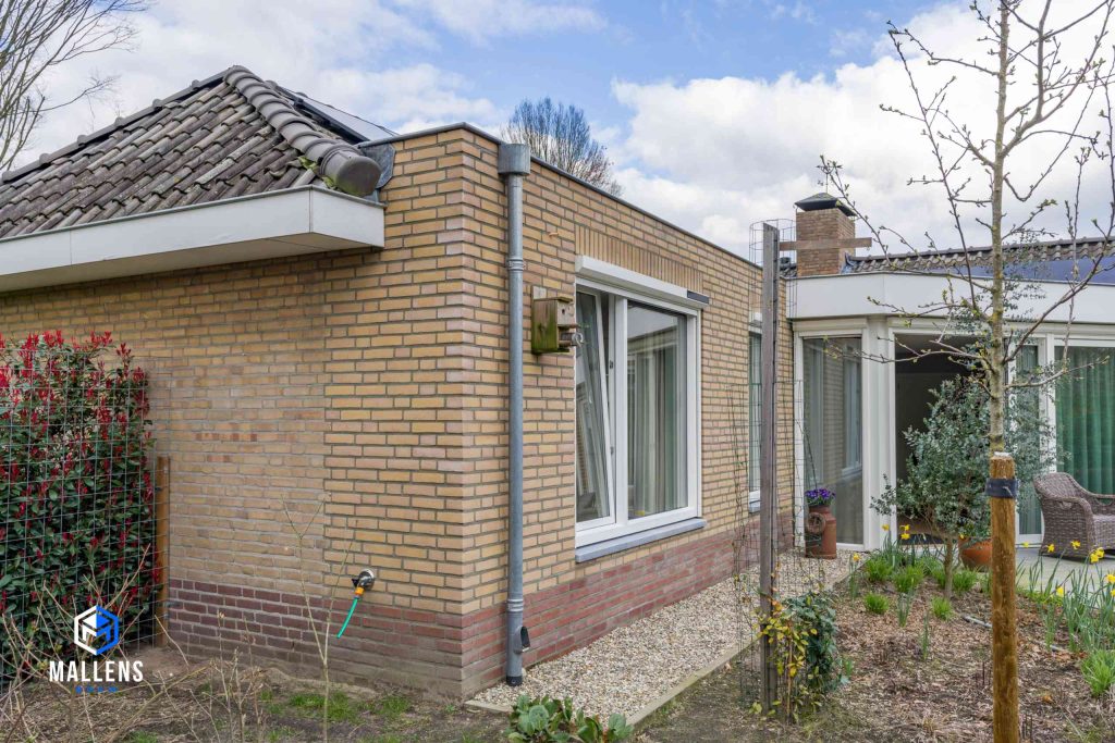 De uitbouw van de bungalow.