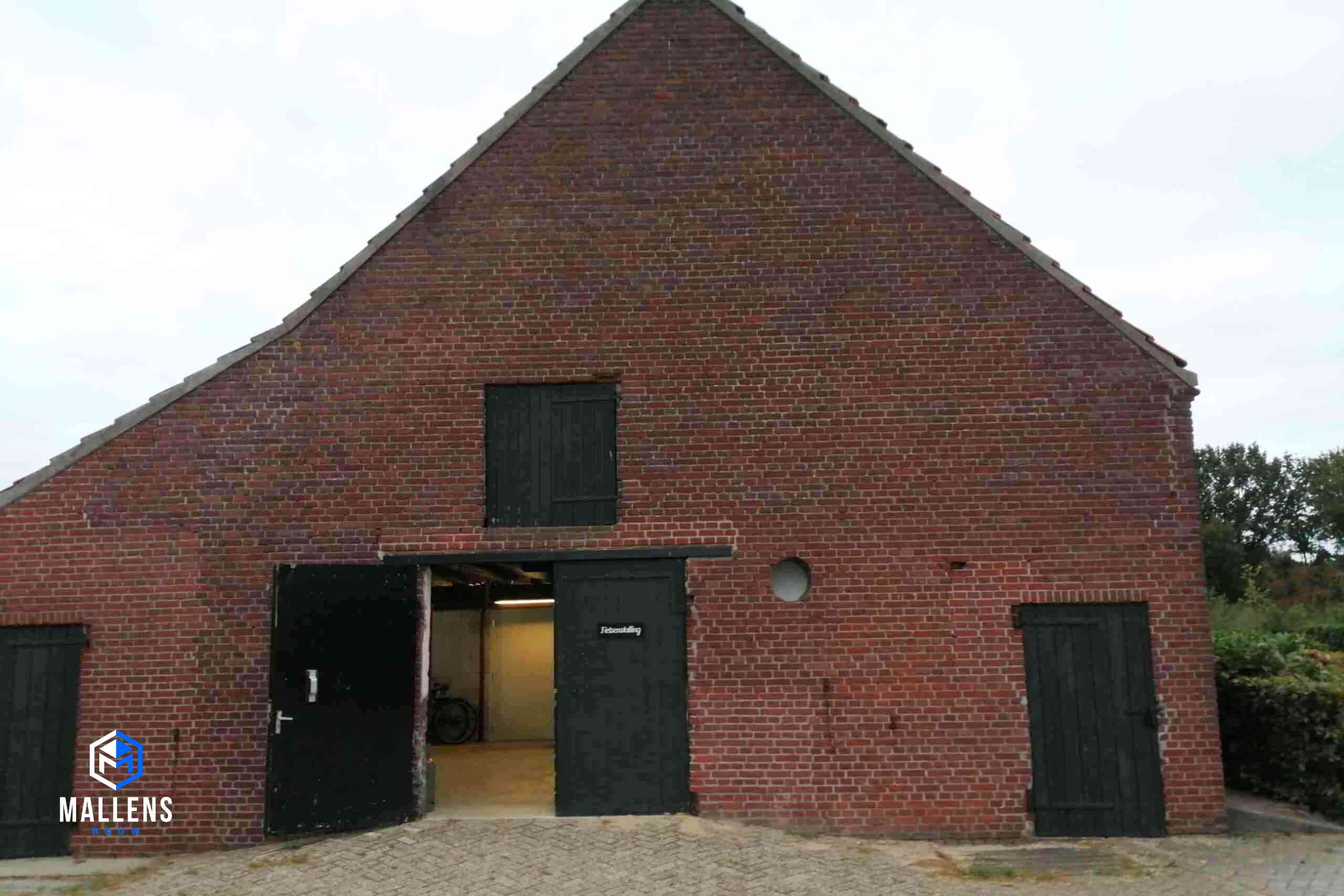 Een woning voor de renovatie.